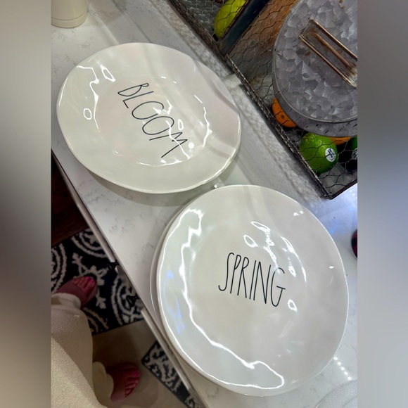 Dining Rae Dunn Bloom Spring - Picture 1 of 3